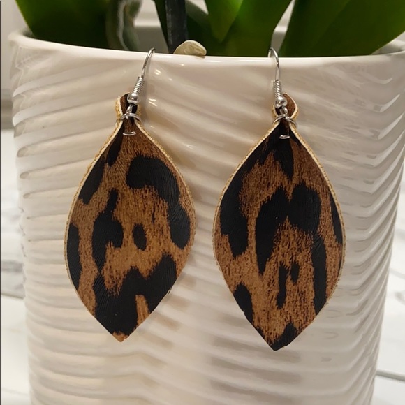 Jewelry - Leopard print leather stamp earrings